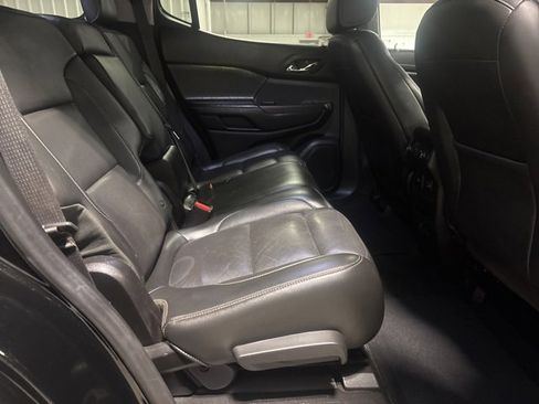 Used 2019 GMC Acadia SLT w/ LPO, Cargo Package image 12