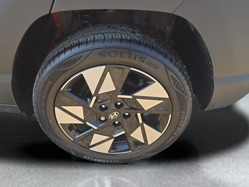 Certified 2024 Hyundai Kona SEL AWD/4WD image 28
