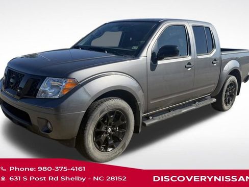 Certified 2021 Nissan Frontier SV w/ Midnight Edition Floor Mats RWD image 1
