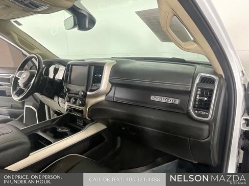 Used 2022 RAM 2500 Laramie w/ Body Color Bumper Group AWD/4WD image 30