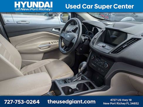 Used 2019 Ford Escape SEL image 7