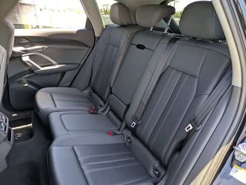 Used 2025 Audi Q5 Premium w/ Convenience Package AWD/4WD image 31