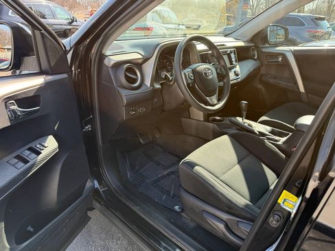 Used 2015 Toyota RAV4 XLE AWD/4WD image 12