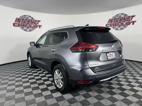 Used 2020 Nissan Rogue SV image 5