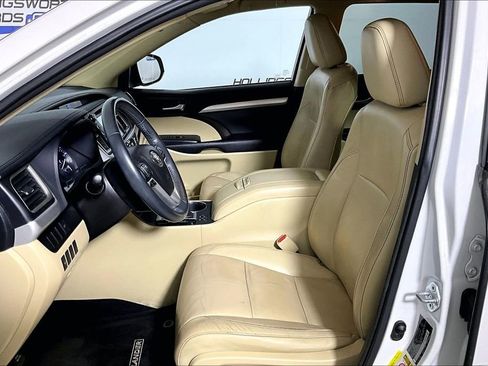Used 2016 Toyota Highlander XLE image 20