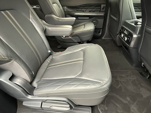 Used 2024 Ford Expedition Max Platinum image 15