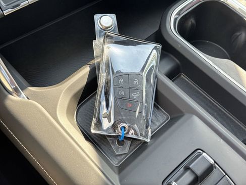 Certified 2025 GMC Sierra 2500 Denali Ultimate AWD/4WD image 36