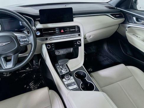 Used 2025 Genesis G70 2.5T RWD image 19