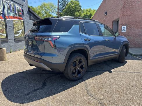 New 2026 Chevrolet Equinox LT w/ Convenience Package II AWD/4WD image 4