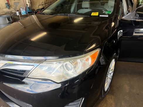 Used 2014 Toyota Camry LE FWD image 30
