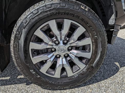 Used 2022 Toyota Tacoma Limited image 54