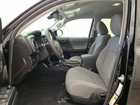 Certified 2022 Toyota Tacoma SR AWD/4WD image 11
