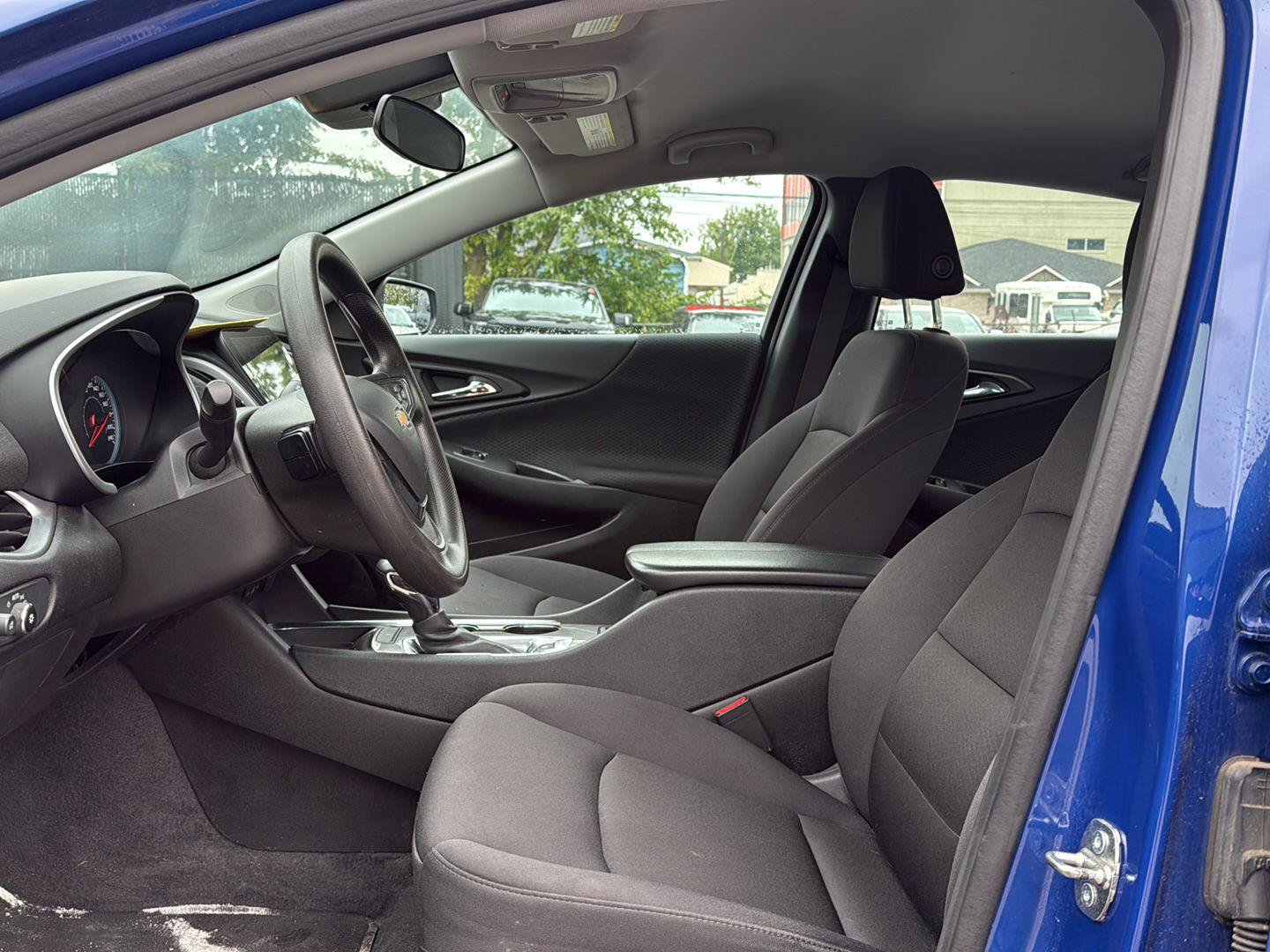 Used 2023 Chevrolet Malibu LT FWD image 9