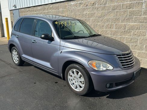 Used 2007 Chrysler PT Cruiser Limited FWD image 2