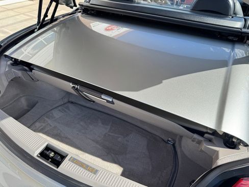 Used 2004 Lexus SC 430 Convertible image 24
