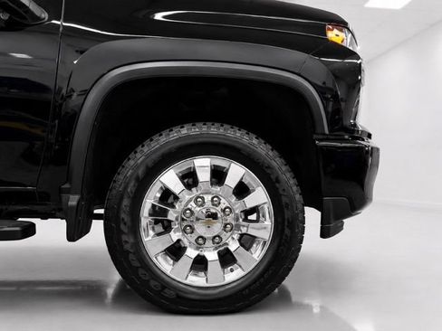 Used 2021 Chevrolet Silverado 3500 High Country w/ Z71 Off-Road Package AWD/4WD image 12