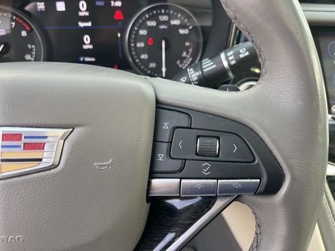 Used 2023 Cadillac XT6 Premium Luxury w/ Technology Package AWD/4WD image 19