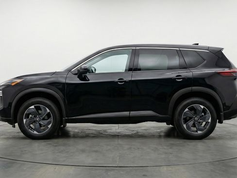 Used 2025 Nissan Rogue SV image 5