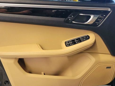 Used 2018 Porsche Macan S AWD/4WD image 15