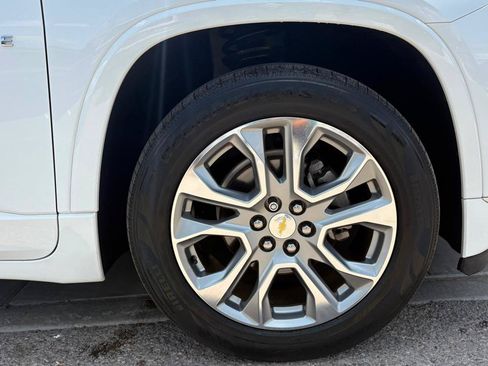 Used 2018 Chevrolet Traverse Premier w/ LPO, Floor Liner Package FWD image 8