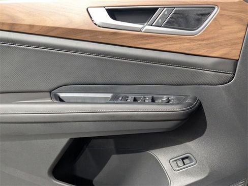 New 2026 Volkswagen Atlas SE image 26