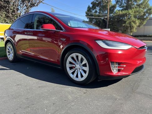 Used 2016 Tesla Model X Performance image 3