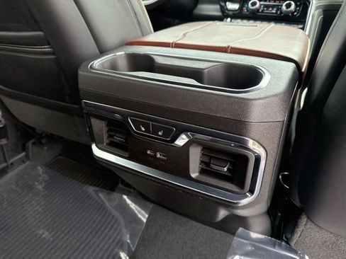 Used 2024 GMC Sierra 2500 Denali Ultimate AWD/4WD image 52