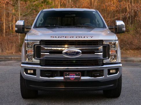 Used 2019 Ford F350 XLT w/ XLT Premium Package image 5