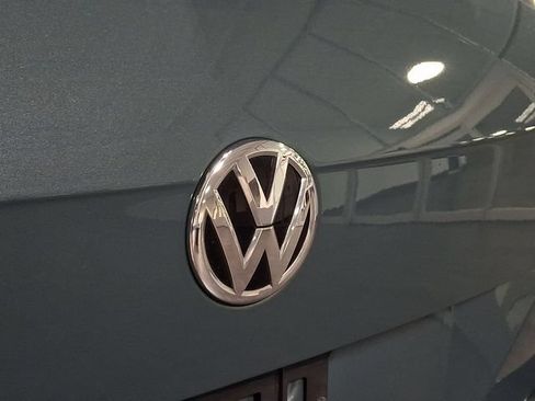 Used 2020 Volkswagen Tiguan SE w/ Panoramic Sunroof Package AWD/4WD image 28