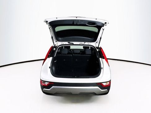 Certified 2023 Kia Niro LX image 23