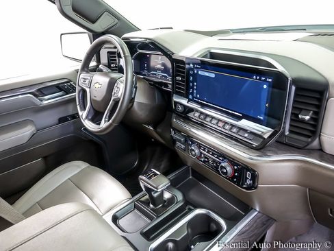Used 2024 Chevrolet Silverado 1500 LTZ w/ LTZ Convenience Package II AWD/4WD image 27