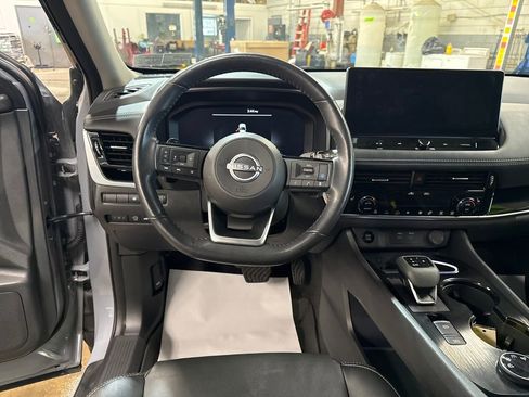 Certified 2024 Nissan Rogue SL w/ SL Premium Package image 15