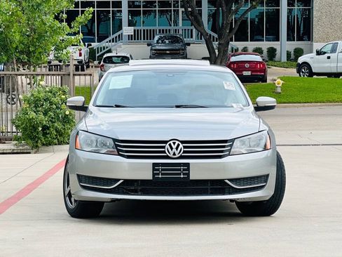 Used 2013 Volkswagen Passat 2.5 SE FWD image 2