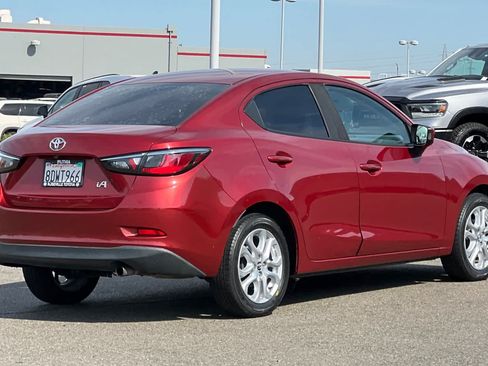 Used 2018 Toyota Yaris iA FWD image 2