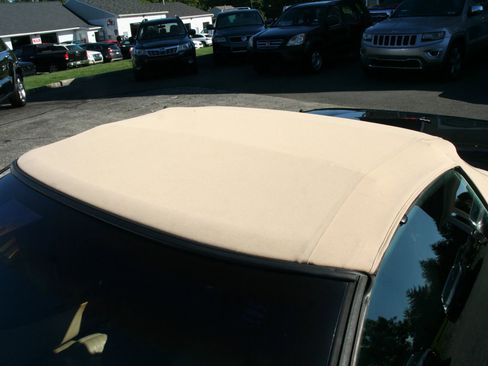 Used 2001 Chevrolet Corvette Convertible w/ Preferred Equipment Group2 image 25