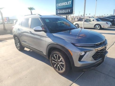 New 2025 Chevrolet TrailBlazer ACTIV w/ Driver Confidence Package image 2