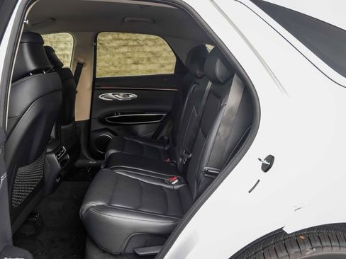 New 2026 Genesis GV70 2.5T image 9