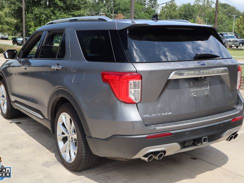 Certified 2022 Ford Explorer Platinum w/ Equipment Group 601A RWD image 6