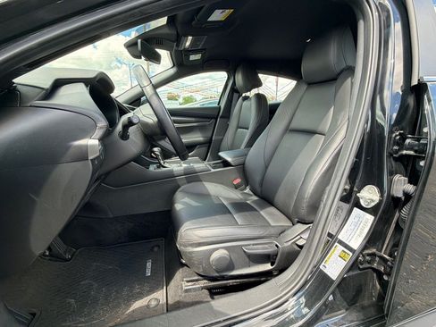 Used 2023 MAZDA MAZDA3 s FWD image 11
