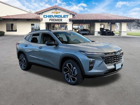 Used 2024 Chevrolet Trax RS FWD image 7