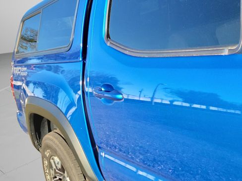 Used 2017 Toyota Tacoma TRD Off-Road w/ Premium & Technology Package image 20