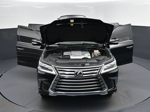 Used 2017 Lexus LX 570 4WD image 54