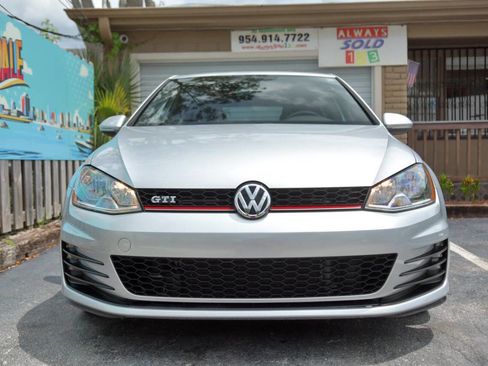 Used 2017 Volkswagen GTI S image 2