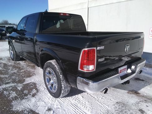 Used 2017 RAM 1500 Laramie w/ Convenience Group image 7