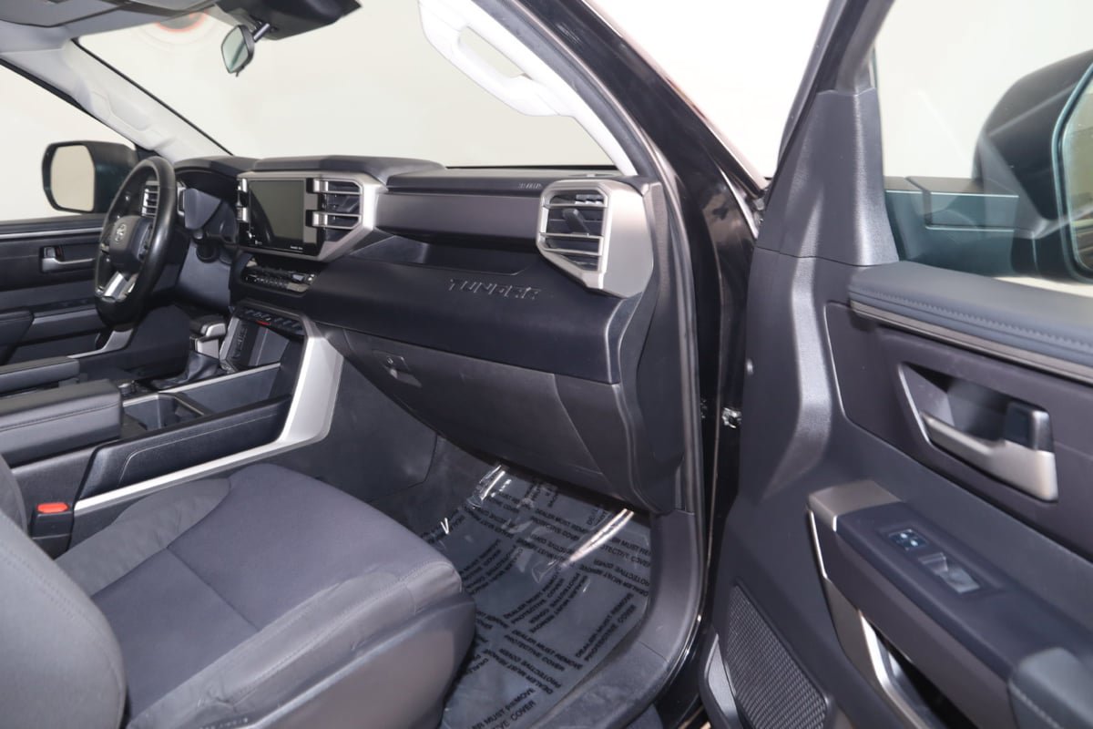 Used 2022 Toyota Tundra SR5 AWD/4WD image 36
