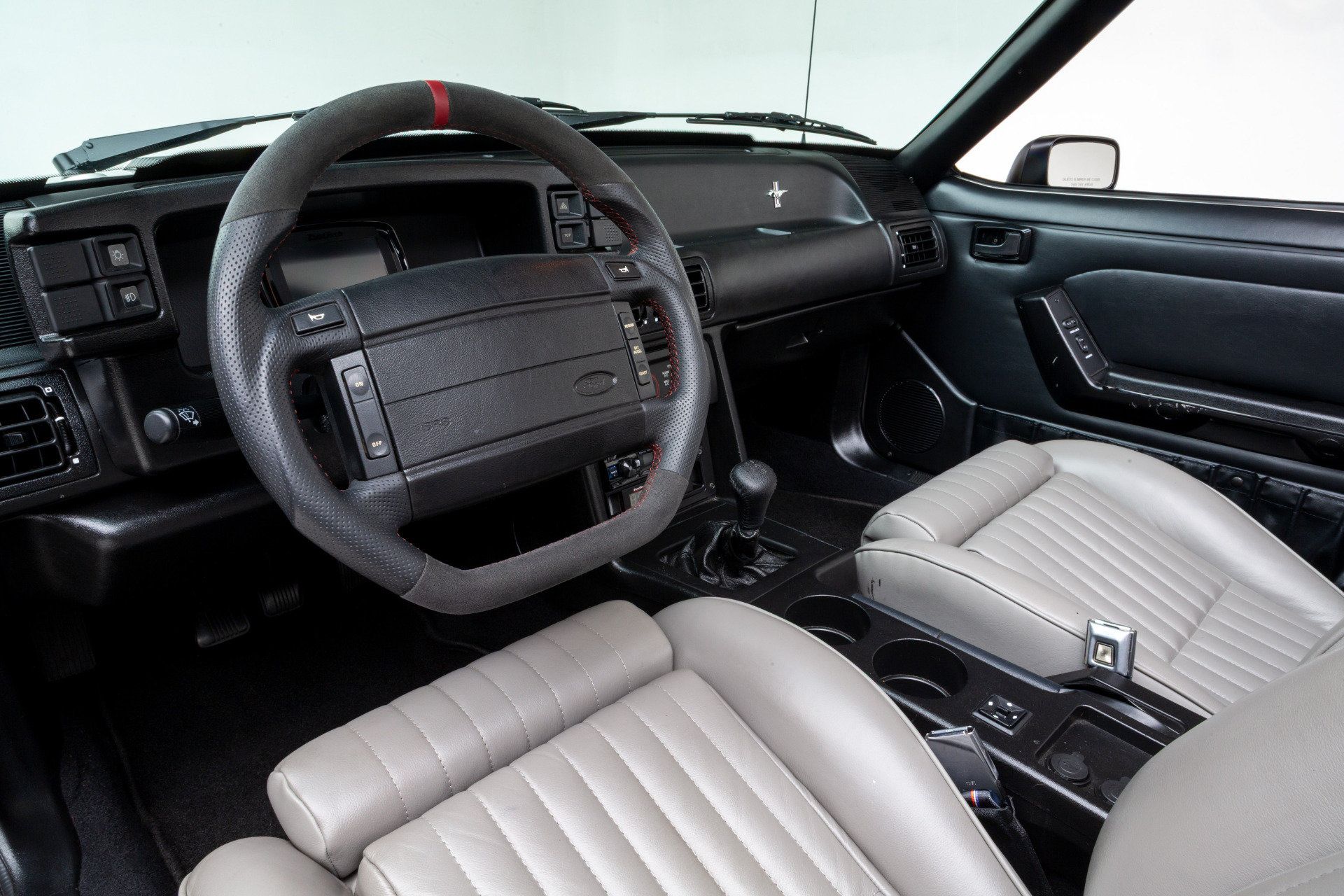 Used 1990 Ford Mustang GT RWD image 32