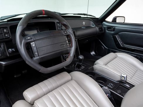 Used 1990 Ford Mustang GT RWD image 32