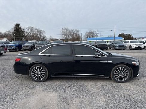 Used 2017 Lincoln Continental Select w/ Climate Package image 5