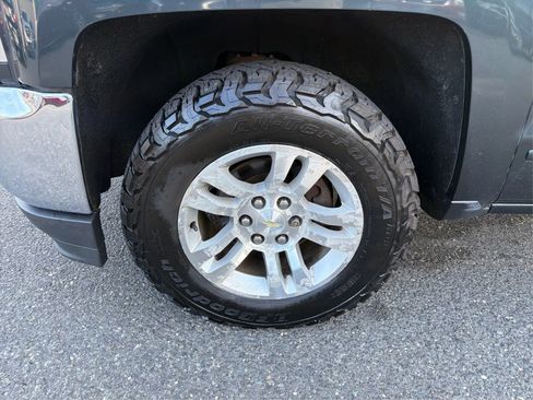 Used 2018 Chevrolet Silverado 1500 LT w/ All Star Edition AWD/4WD image 16