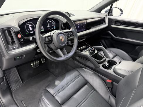Certified 2026 Porsche Cayenne S AWD/4WD image 26